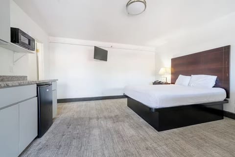 Bedroom. Interior and views may vary based on location and availability.