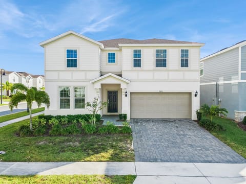 Welcome to Epic Windsor Island Retreat — your spacious, family-friendly home near Disney.