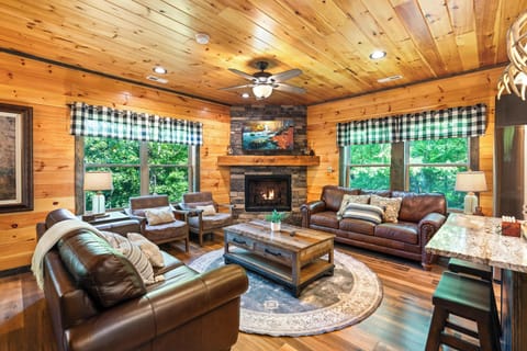 01-374-Buena-Vista-Dr-Sevierville-TN-1 - Copy