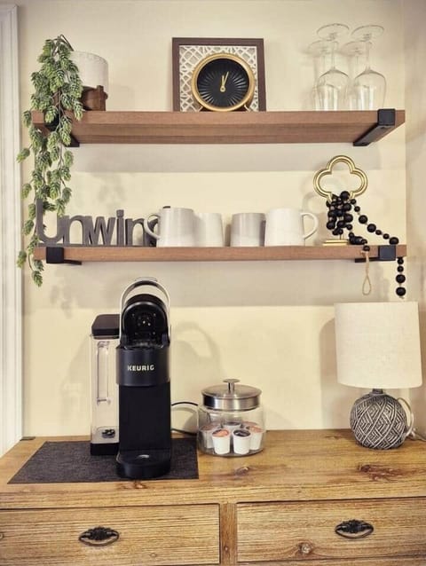 Coffee station - Keurig coffee maker. We provide roughly 8 complimentary cups along with liquid creamers in the fridge. Guests are welcome to bring their favorite k-cups as well.