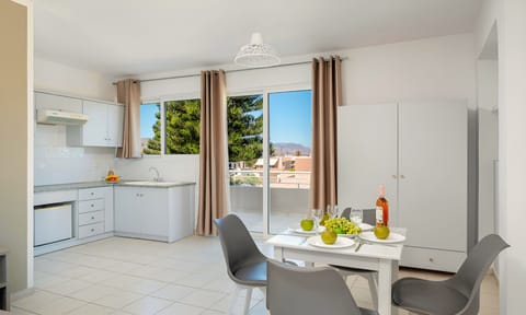 The Garden Hotel | HotelPraxis Group