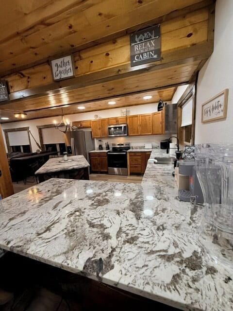 The interior decor of the cabin is the perfect blend of elegance and charm.