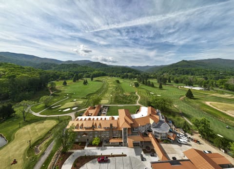 Waynesville Inn and Golf Club - Aerial View