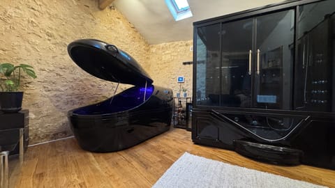 Spa with Floatation Tank, Hydrotherapy bath and steam room  