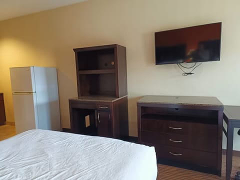 Bedroom. Interior and views may vary based on location and availability