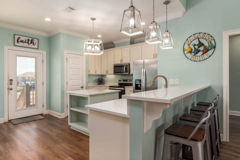 Slice of Heaven Kitchen with Island