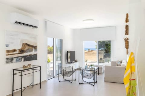 Seaside Sunrise Family Villa