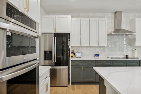 Stove/Convection Oven/Microwae