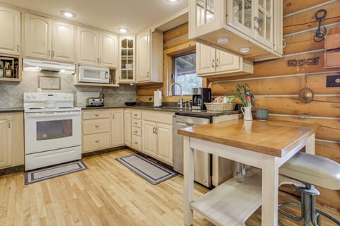 Kitchen | Cooking Basics | Drip Coffee Maker | Main Floor