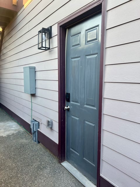 Door Entrance (Note: garage access not pictured)