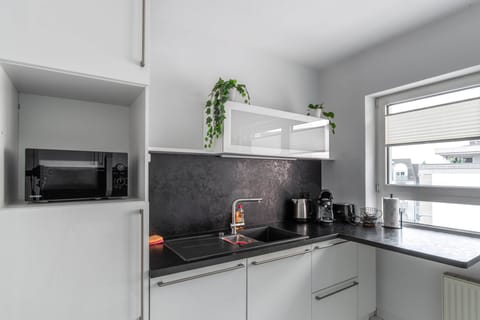 Modern kitchen – everything you need for cooking & enjoying