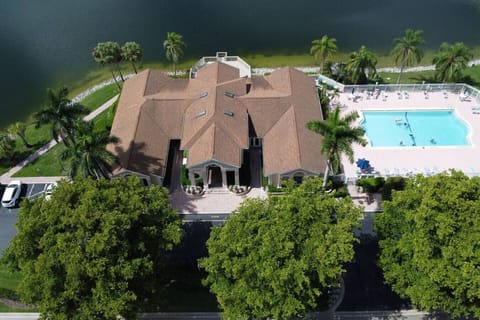 Enjoy your vacation by the water in the community pool.