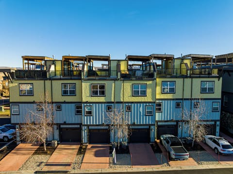 3 Level townhouse with a rooftop deck