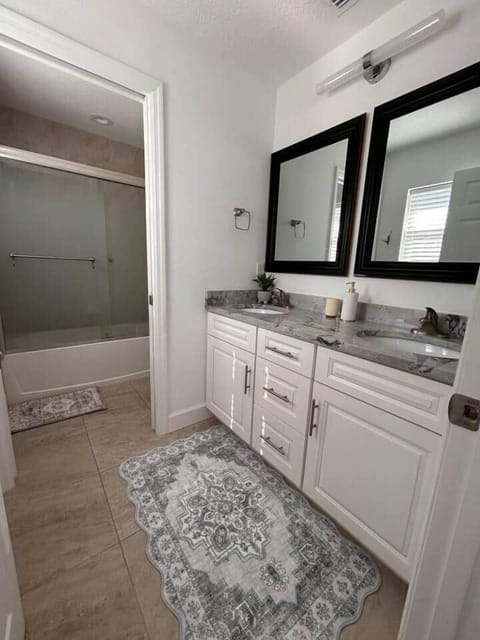 Second Upstairs bathroom