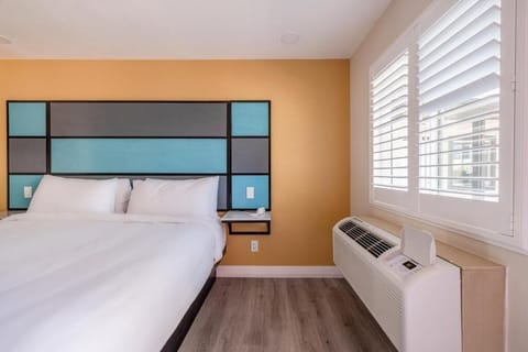 Bedroom. Interior and views may vary based on location and availability.