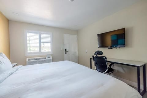 Bedroom. Interior and views may vary based on location and availability.