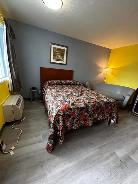 Bedroom. Interior and views may vary based on location and availability