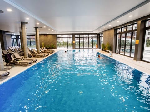 Pool Indoor