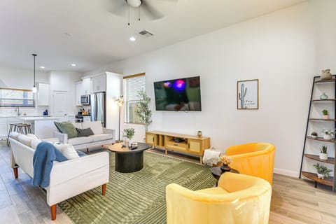 Houston Vacation Rental | 5BR | 2.5BA | 2,322 Sq Ft | Stairs Required