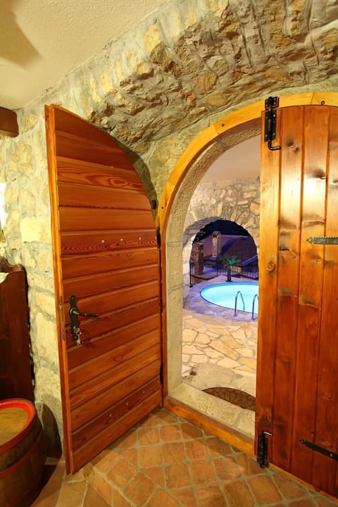Pool Indoor