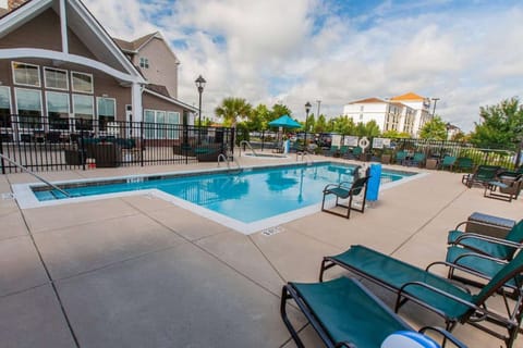 2. Residence Inn by Marriott Florence - Outdoor Pool
