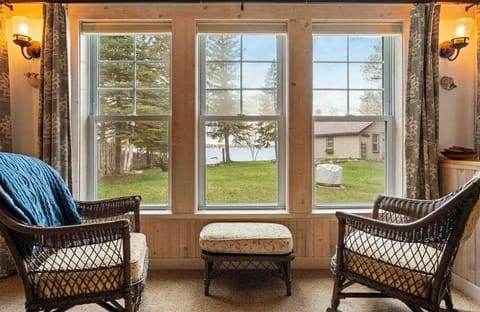 Enjoy the Lake Views while relaxing