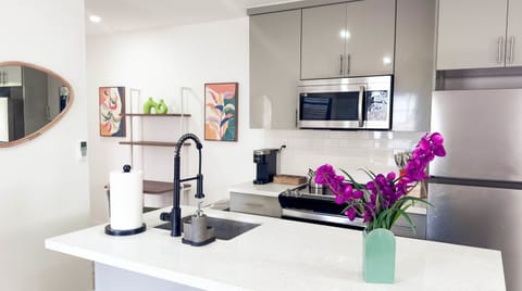 Start slow here—coffee brewing, sunlight filtering in, and nowhere you need to be in a hurry.