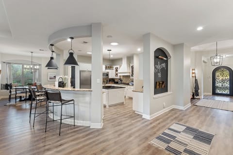 Kitchen counter and entryway