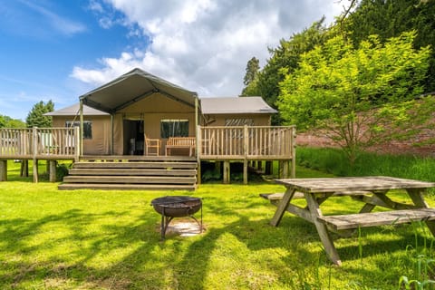 Osprey- Exton Park at Lantern and Larks