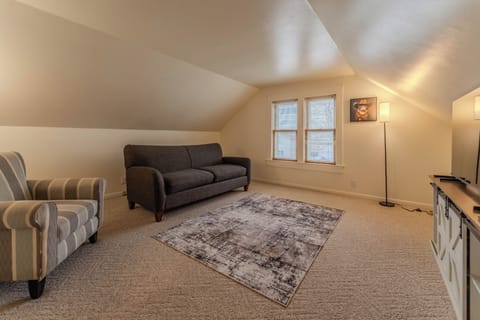 A place where you sink in, slow down, and finally breathe.