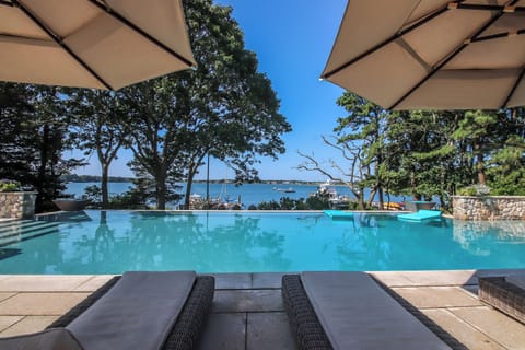 Gorgeous Pool and Hot Tub Overlooking the Water