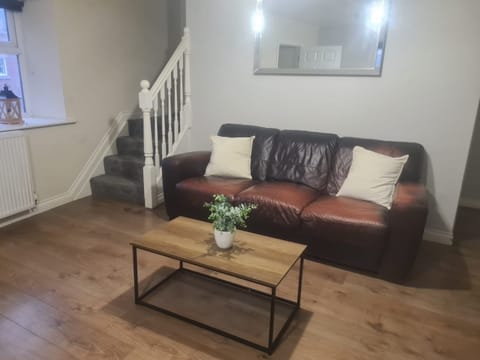 Living Room / Lounge