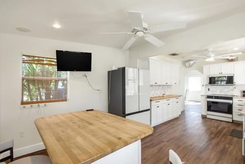 Breakfast & Coffee area