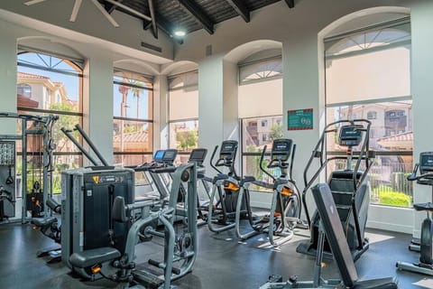 Bright 1BR/1BA + Fitness Center + Gym + Laundry Apartment in Tempe