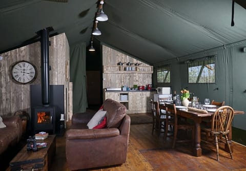 Lodge with a fully equipped kitchen