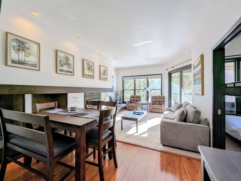 Beautiful Quicksilver condo!