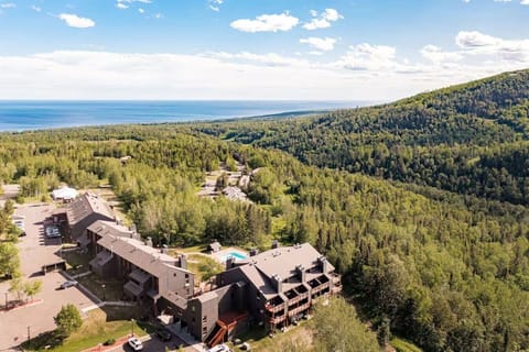 Ski-in Ski-out to Lutsen Mountain right out your door