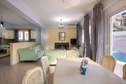 Dining Room, Living Room