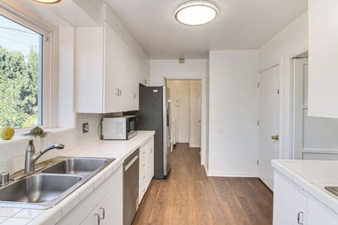 Kitchen | Cooking Basics | Dishwasher