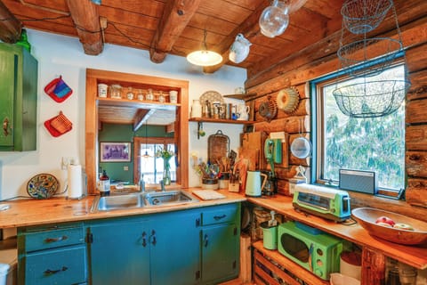 Kitchen | Main Level | Drip Coffee Makers | Dishwasher