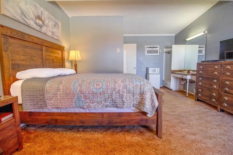 Bedroom. Interior and views may vary based on location and availability