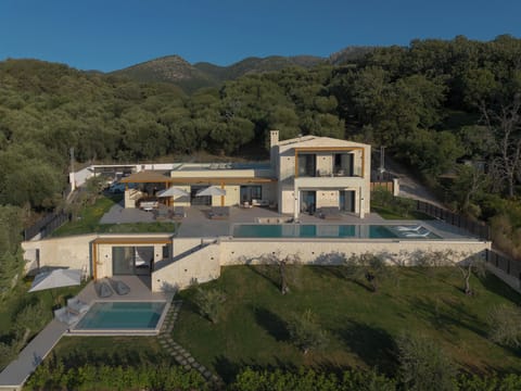 Azura Exclusive Villa