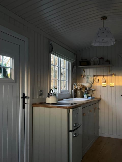 WhatsApp Image 2025-12-24 at 18.04