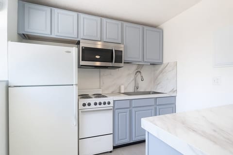 Fully equipped kitchen