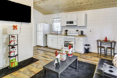 Dining Table | Kitchen