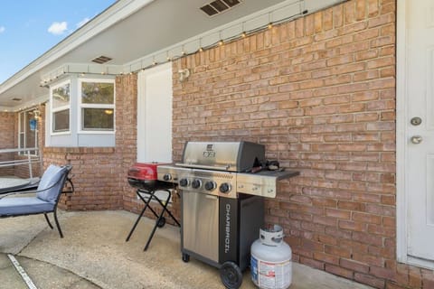 Near Beach • Private Pool • Fenced Yard • Stepfree House in Fort Walton Beach