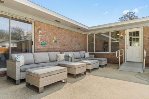 Near Beach • Private Pool • Fenced Yard • Stepfree House in Fort Walton Beach