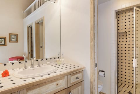 Aspen Core Condo - Bathroom