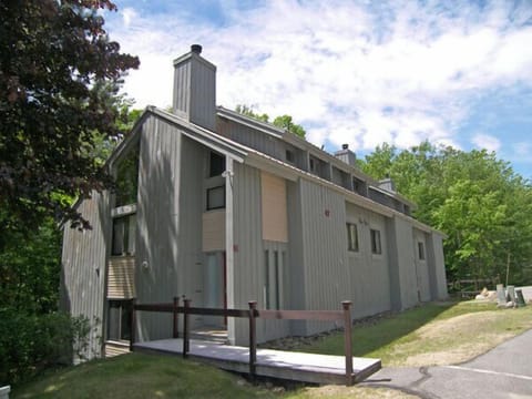 Exterior - Exterior of townhouse.
