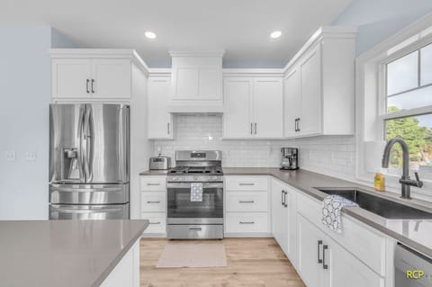 251202-Coastal Allure-46